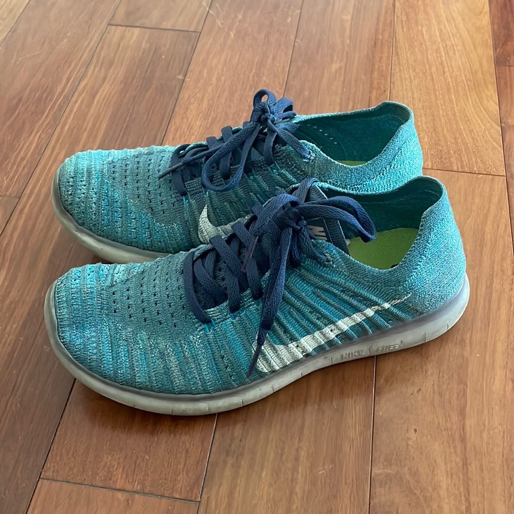 Womens Nike Flyknit Shoes